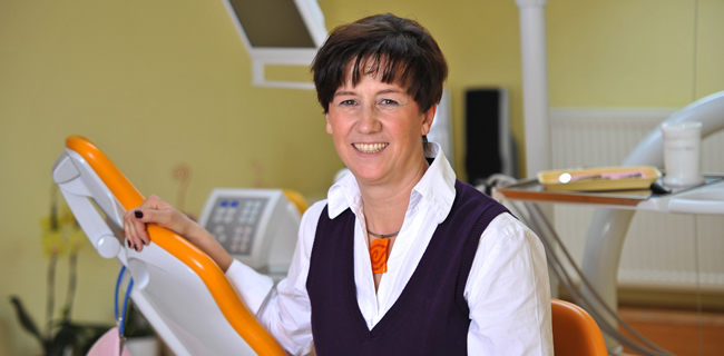 datei/img/seiten/vitae/fachzahnaerztin-leonore-flack.jpg datei/img/seiten/vitae/fachzahnaerztin-leonore-flack.jpg